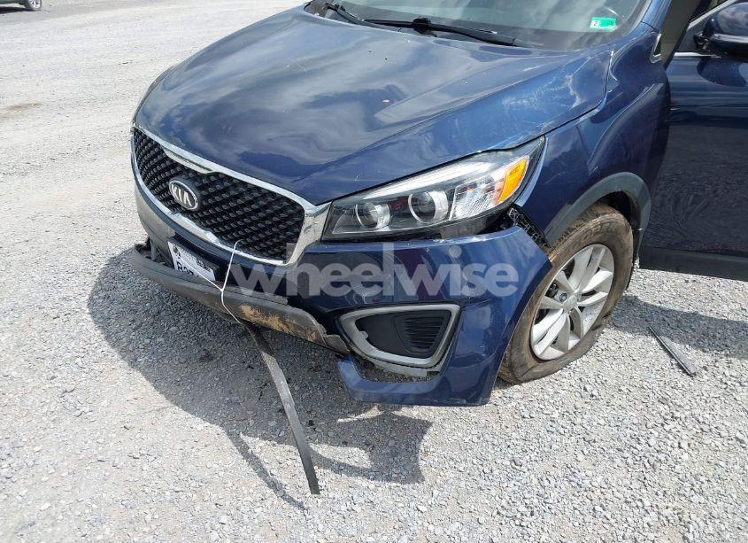 Photo 6 of 2017 Kia Sorento 2.4L LX (VIN 5XYPG4A35HG214790)
