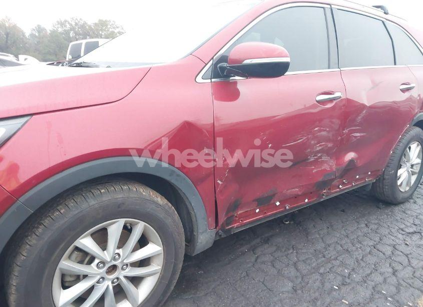 Photo 6 of 2017 Kia Sorento 2.4L LX (VIN 5XYPG4A35HG215342)