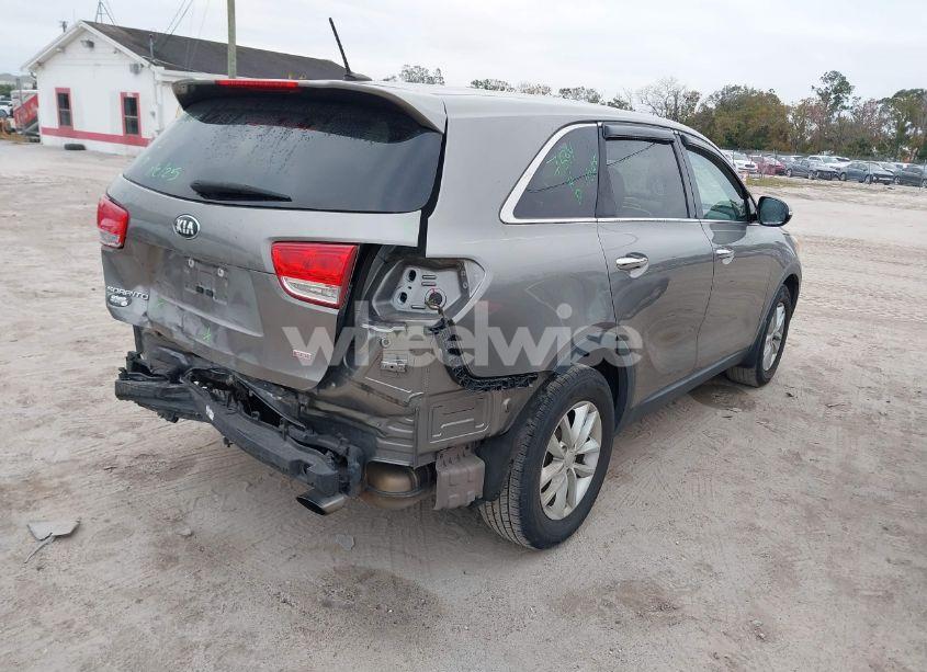 Photo 4 of 2017 Kia Sorento 2.4L L (VIN 5XYPG4A35HG260460)