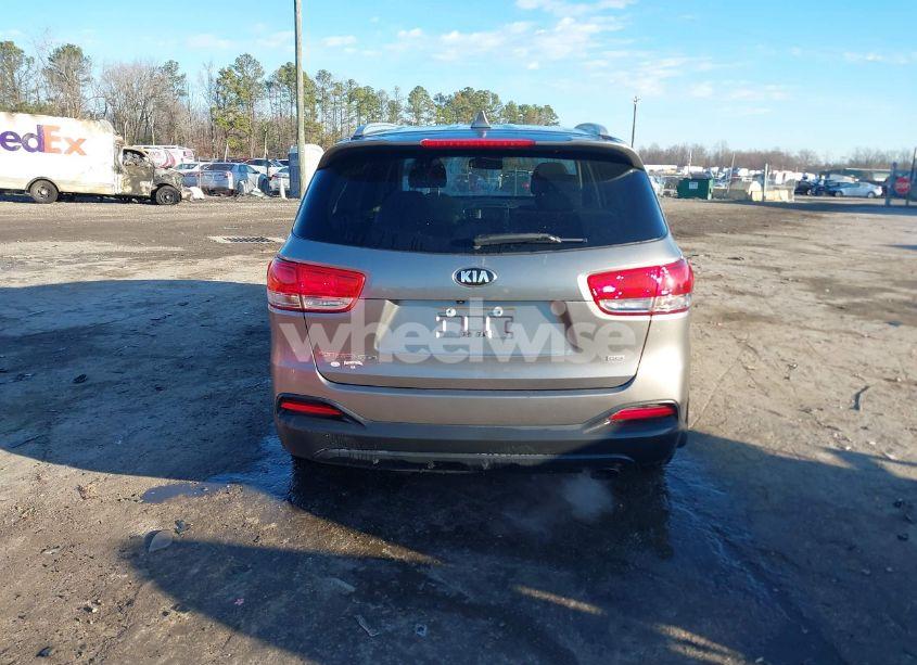 Photo 16 of 2018 Kia Sorento 2.4L LX (VIN 5XYPG4A35JG372391)