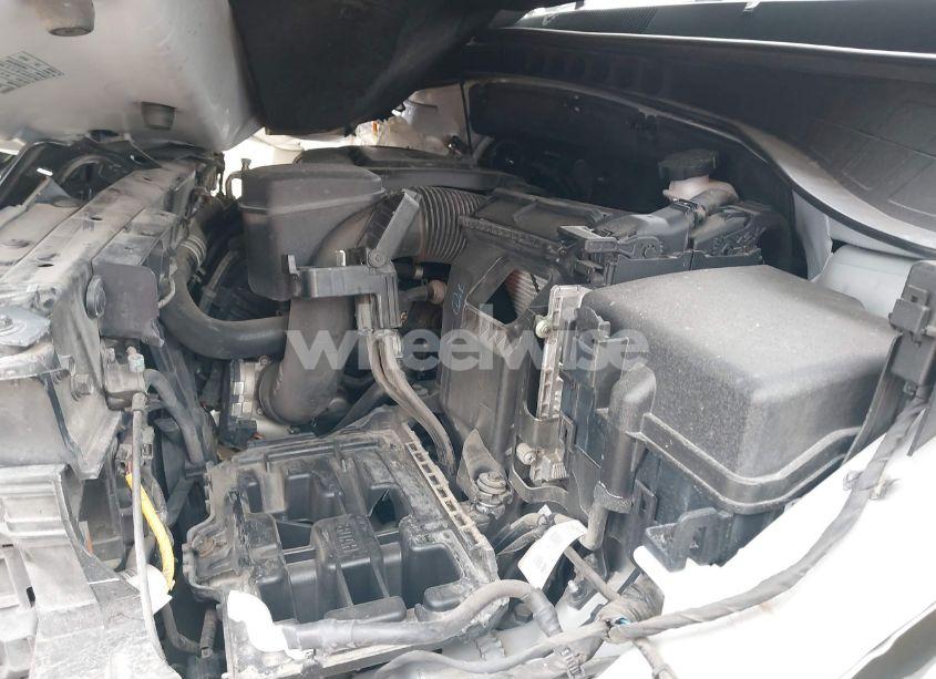 Photo 10 of 2018 Kia Sorento 2.4L LX (VIN 5XYPG4A35JG378093)