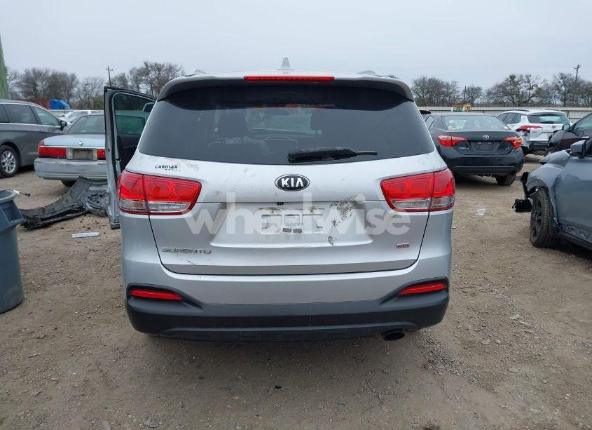 Photo 17 of 2018 Kia Sorento 2.4L LX (VIN 5XYPG4A35JG378093)