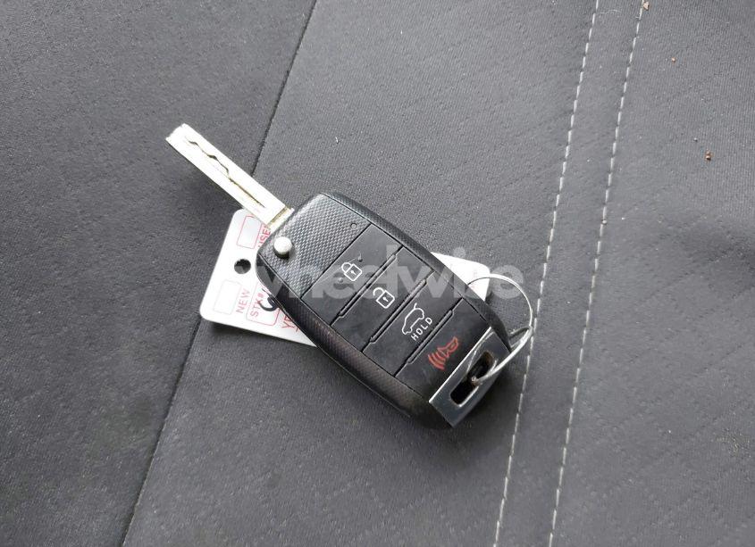 Photo 11 of 2018 Kia Sorento 2.4L L (VIN 5XYPG4A35JG432248)