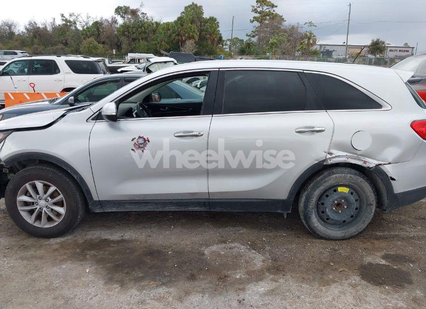 Photo 14 of 2018 Kia Sorento 2.4L L (VIN 5XYPG4A35JG432248)
