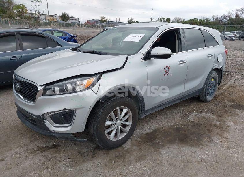 Photo 2 of 2018 Kia Sorento 2.4L L (VIN 5XYPG4A35JG432248)