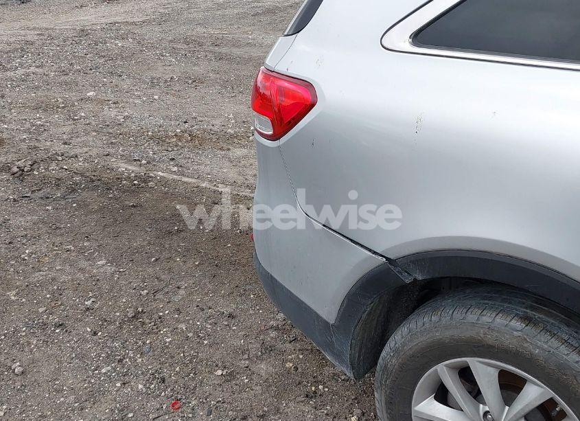 Photo 20 of 2018 Kia Sorento 2.4L L (VIN 5XYPG4A35JG432248)