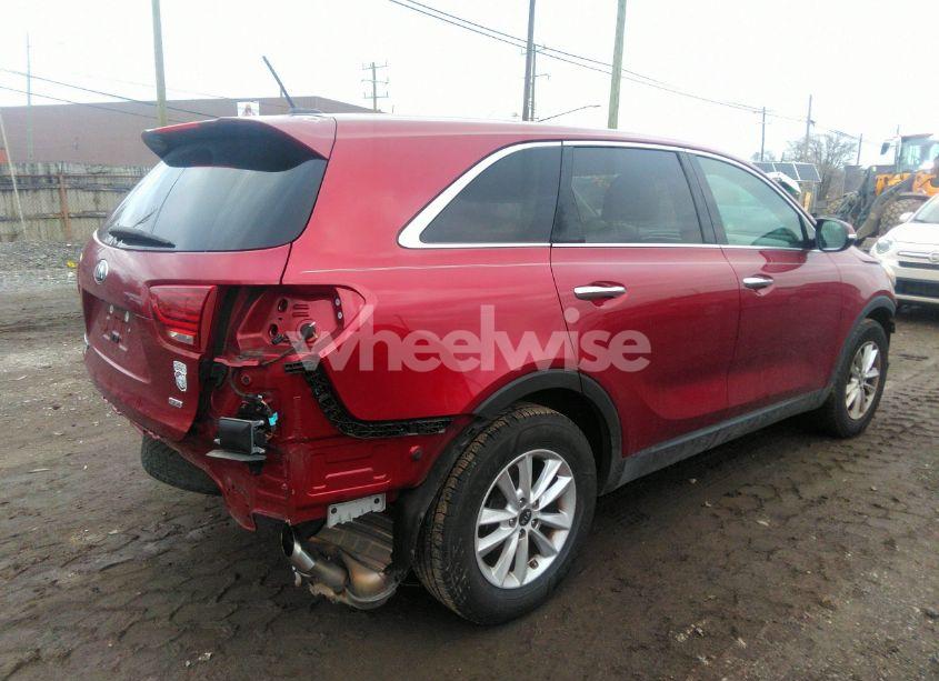 Photo 4 of 2019 Kia Sorento 2.4L LX (VIN 5XYPG4A35KG469091)