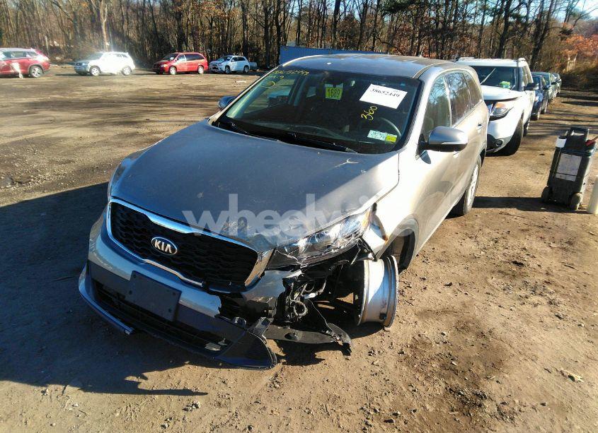 Photo 6 of 2019 Kia Sorento 2.4L LX (VIN 5XYPG4A35KG506401)