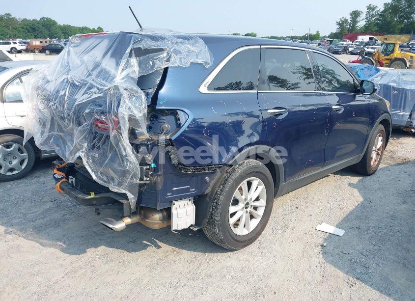 Photo 4 of 2019 Kia Sorento 2.4L LX (VIN 5XYPG4A35KG523120)