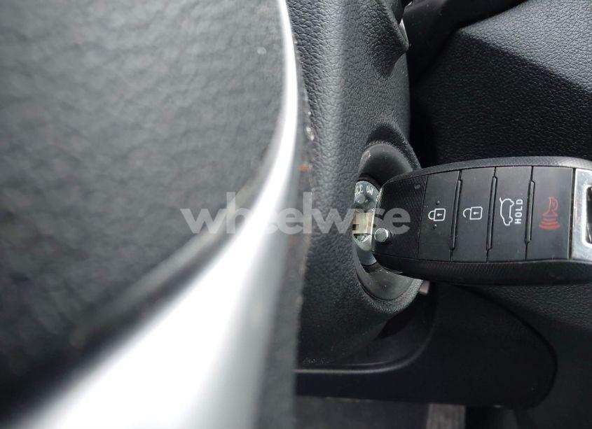 Photo 10 of 2019 Kia Sorento 2.4L LX (VIN 5XYPG4A35KG542363)