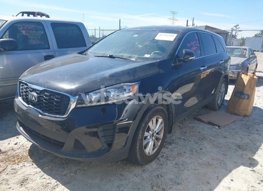 Photo 2 of 2019 Kia Sorento 2.4L LX (VIN 5XYPG4A35KG549507)