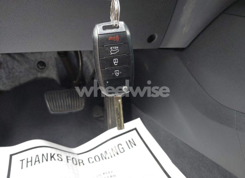 Photo 11 of 2019 Kia Sorento 2.4L LX (VIN 5XYPG4A35KG576447)