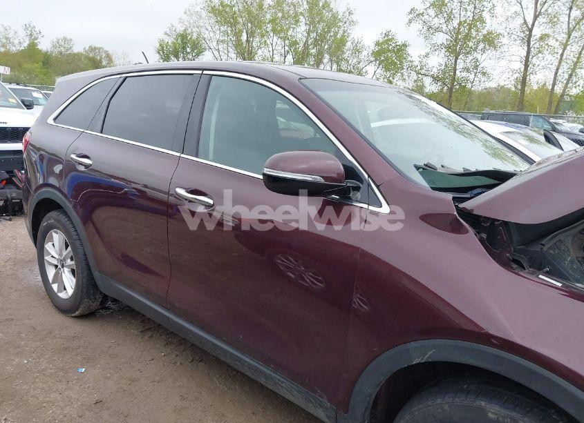Photo 14 of 2019 Kia Sorento 2.4L LX (VIN 5XYPG4A35KG576447)