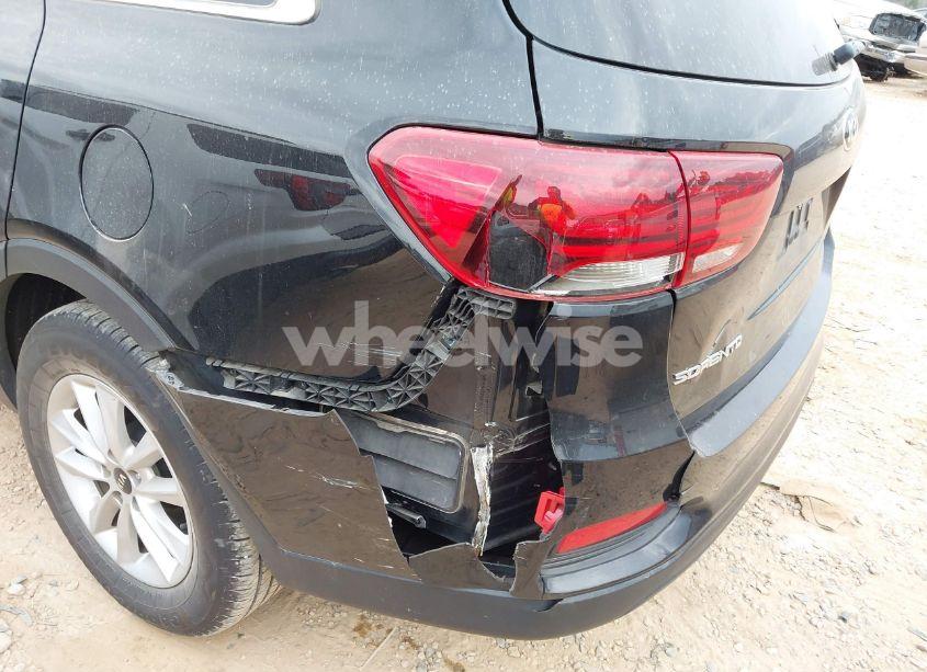 Photo 6 of 2019 Kia Sorento 2.4L L (VIN 5XYPG4A35KG577548)