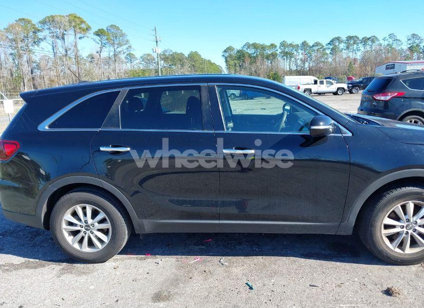 Photo 13 of 2019 Kia Sorento 2.4L L (VIN 5XYPG4A35KG595628)