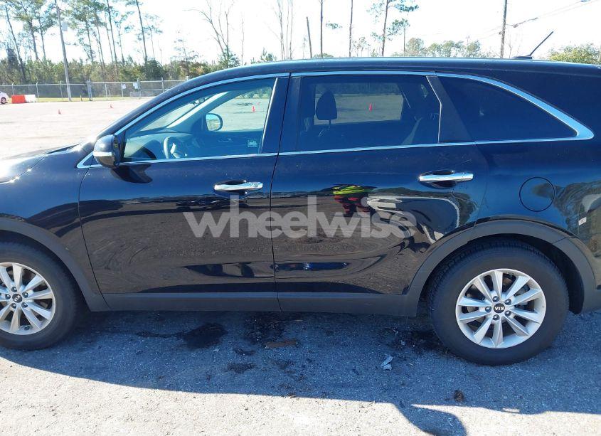 Photo 14 of 2019 Kia Sorento 2.4L L (VIN 5XYPG4A35KG595628)