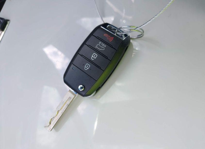 Photo 11 of 2019 Kia Sorento 2.4L L (VIN 5XYPG4A35KG596360)