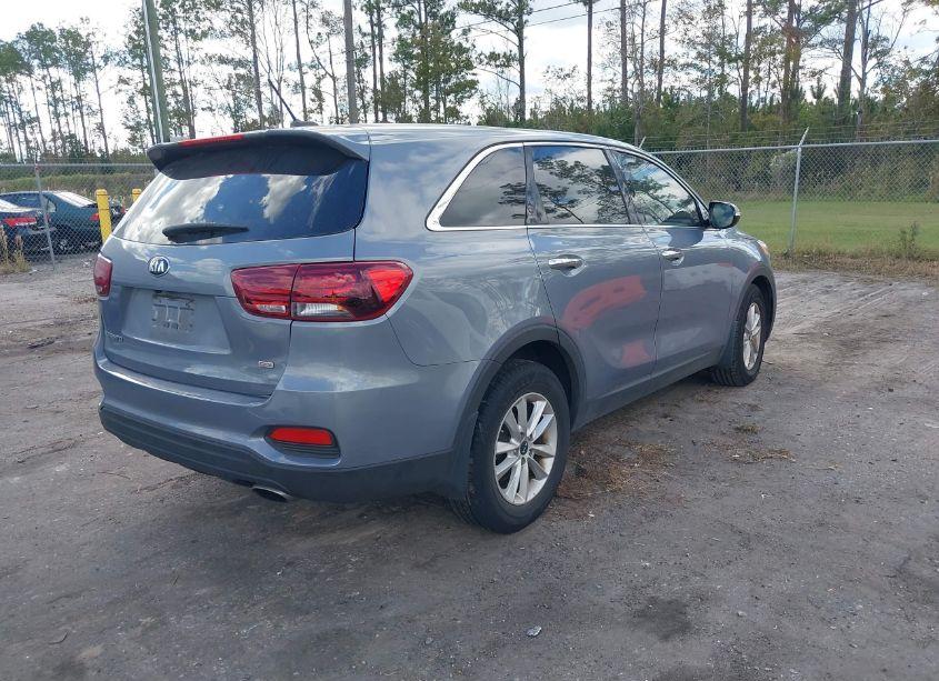 Photo 4 of 2019 Kia Sorento 2.4L L (VIN 5XYPG4A35KG596360)