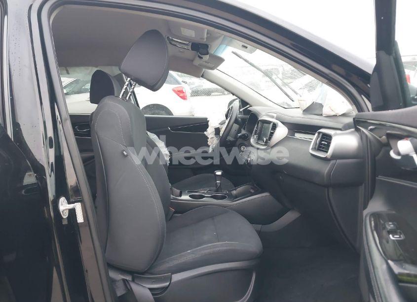 Photo 5 of 2020 Kia Sorento 2.4L L (VIN 5XYPG4A35LG642383)