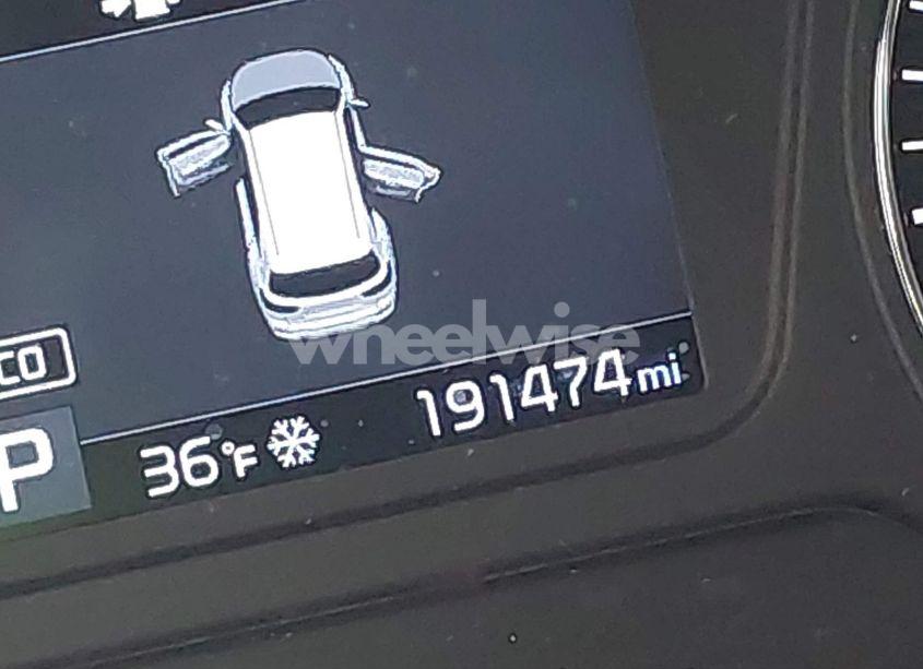 Photo 16 of 2020 Kia Sorento 2.4L L (VIN 5XYPG4A35LG644246)