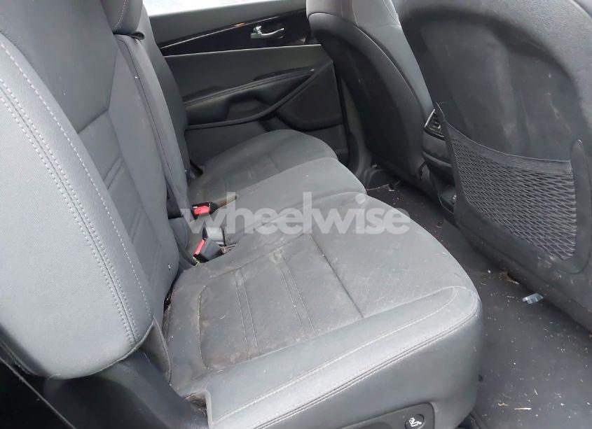 Photo 8 of 2020 Kia Sorento 2.4L L (VIN 5XYPG4A35LG644246)