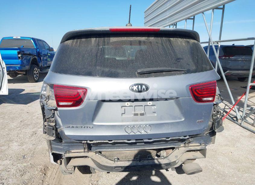 Photo 17 of 2020 Kia Sorento 2.4L LX (VIN 5XYPG4A35LG661368)
