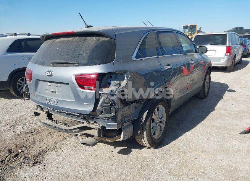 Photo 4 of 2020 Kia Sorento 2.4L LX (VIN 5XYPG4A35LG661368)