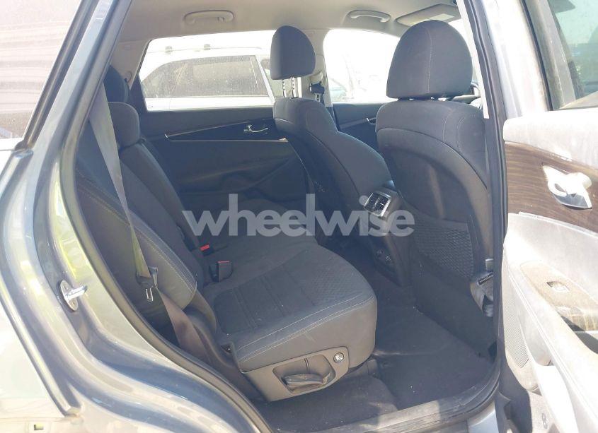 Photo 8 of 2020 Kia Sorento 2.4L LX (VIN 5XYPG4A35LG661368)