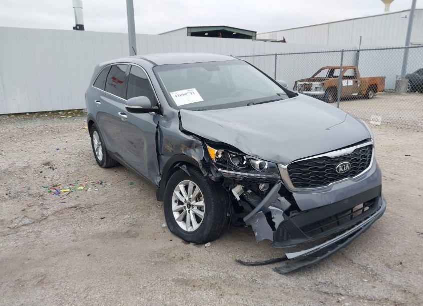 2020 Kia Sorento 2.4L LX (VIN 5XYPG4A35LG675139) main photo