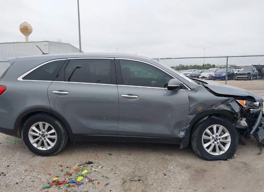 Photo 13 of 2020 Kia Sorento 2.4L LX (VIN 5XYPG4A35LG675139)