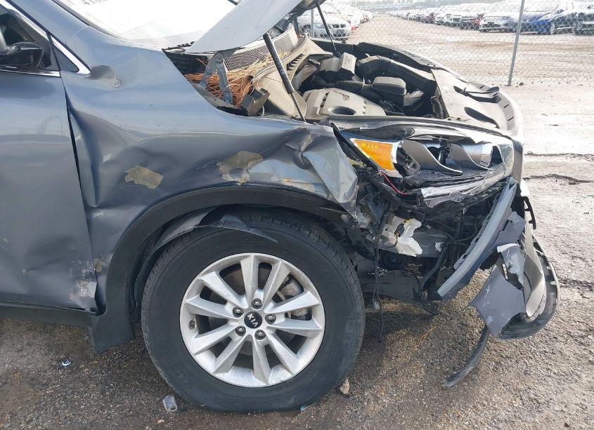 Photo 6 of 2020 Kia Sorento 2.4L LX (VIN 5XYPG4A35LG675139)