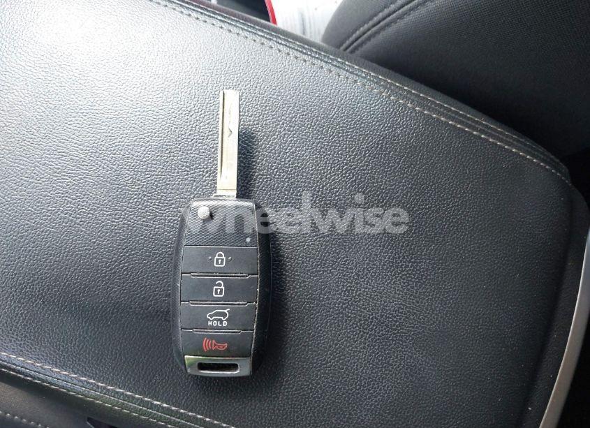 Photo 11 of 2020 Kia Sorento 2.4L L (VIN 5XYPG4A35LG699327)