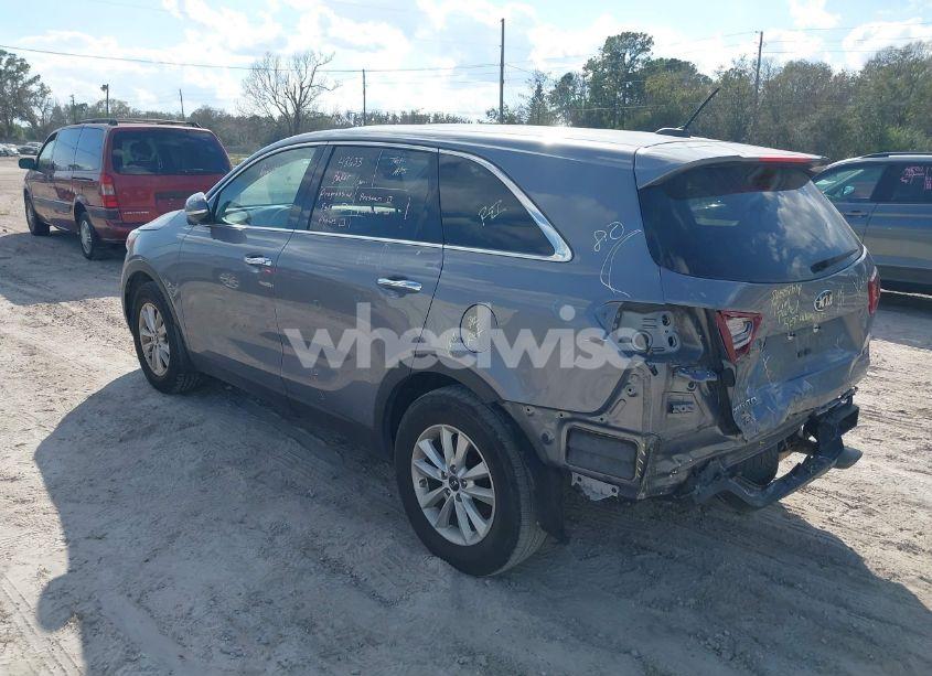 Photo 3 of 2020 Kia Sorento 2.4L L (VIN 5XYPG4A35LG699327)