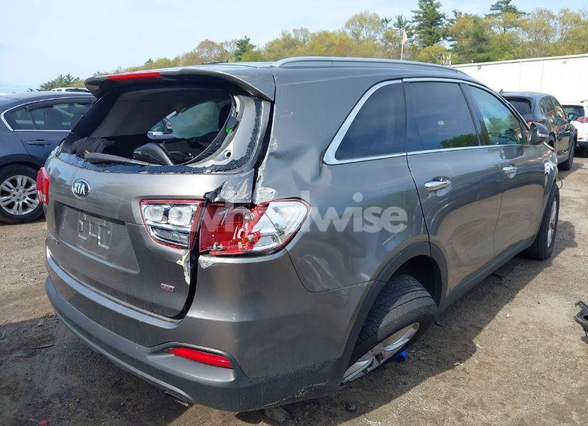 Photo 4 of 2016 Kia Sorento 2.4L LX (VIN 5XYPG4A36GG005573)