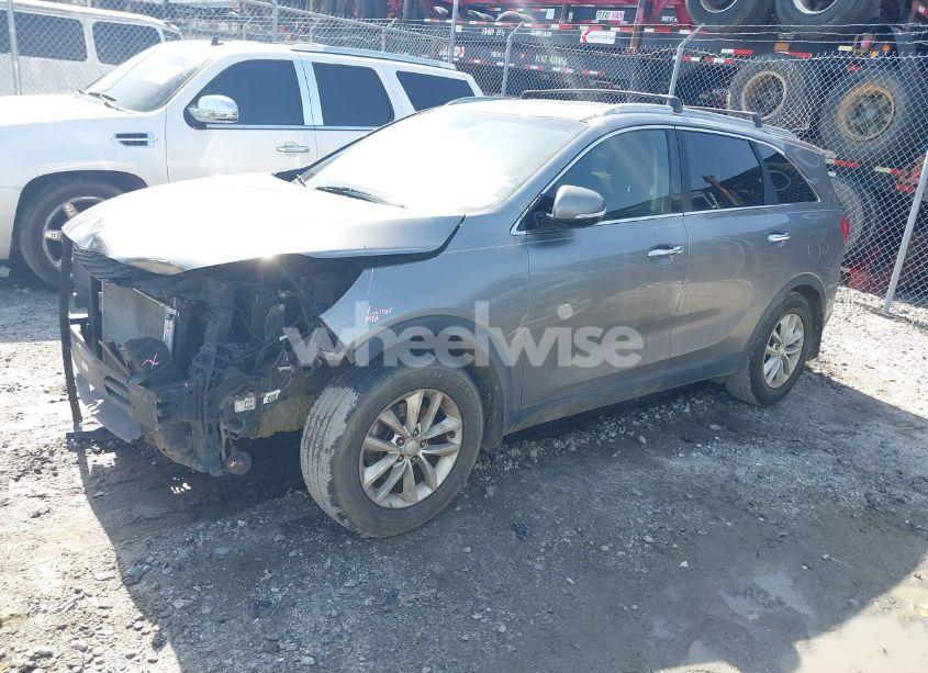 Photo 2 of 2016 Kia Sorento 2.4L LX (VIN 5XYPG4A36GG074330)