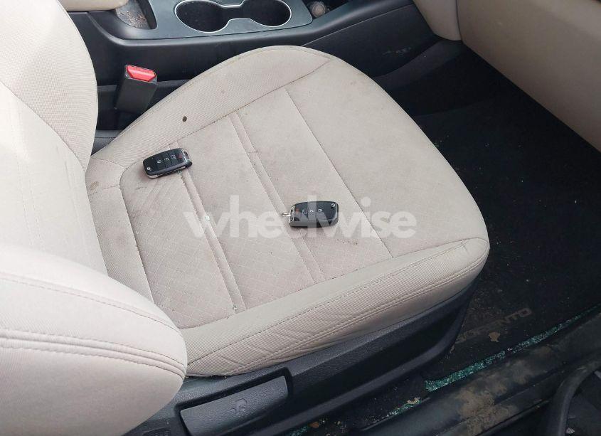 Photo 11 of 2016 Kia Sorento 2.4L LX (VIN 5XYPG4A36GG075719)