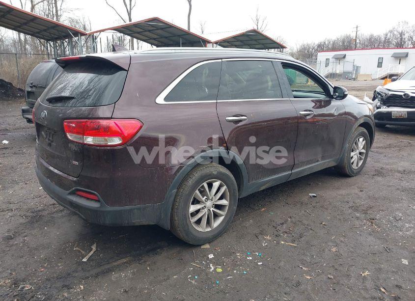 Photo 4 of 2016 Kia Sorento 2.4L LX (VIN 5XYPG4A36GG075719)