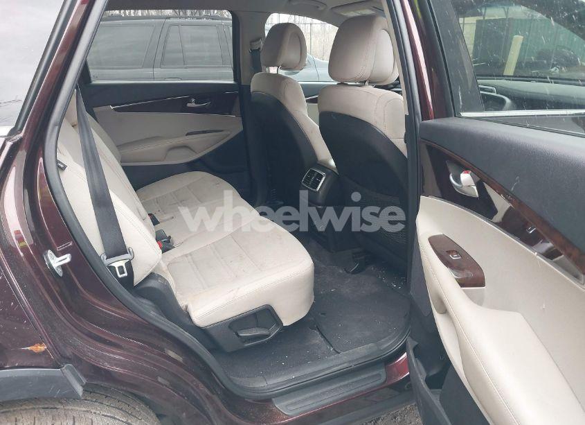 Photo 8 of 2016 Kia Sorento 2.4L LX (VIN 5XYPG4A36GG075719)