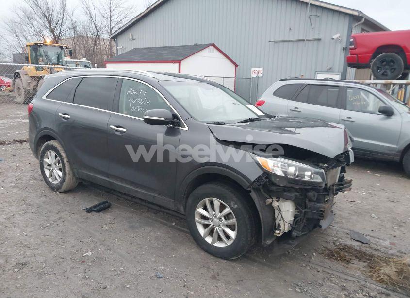 2016 Kia Sorento 2.4L LX (VIN 5XYPG4A36GG108122) main photo