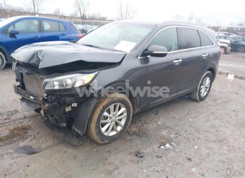 Photo 2 of 2016 Kia Sorento 2.4L LX (VIN 5XYPG4A36GG108122)