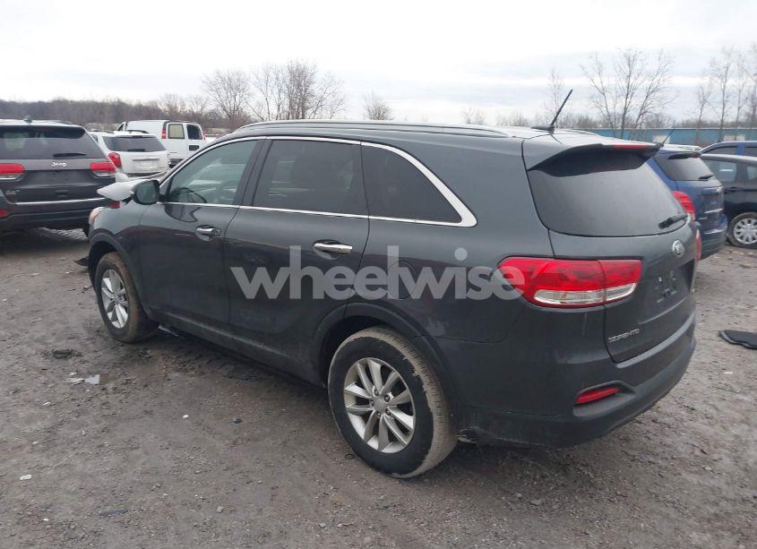 Photo 3 of 2016 Kia Sorento 2.4L LX (VIN 5XYPG4A36GG108122)