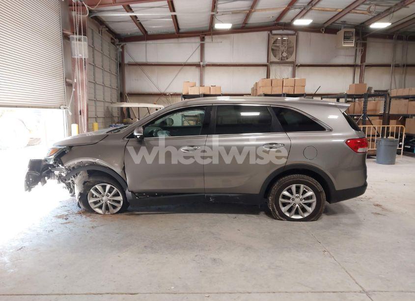 Photo 14 of 2016 Kia Sorento 2.4L L (VIN 5XYPG4A36GG114227)