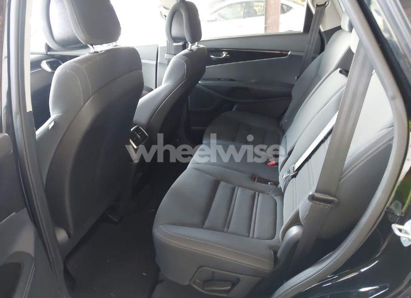 Photo 8 of 2016 Kia Sorento 2.4L L (VIN 5XYPG4A36GG114325)