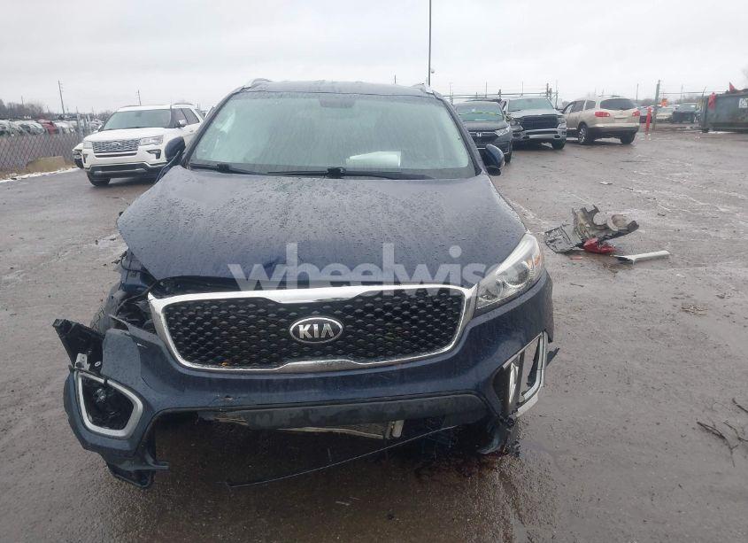 Photo 12 of 2016 Kia Sorento 2.4L LX (VIN 5XYPG4A36GG118455)