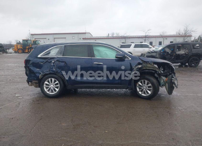 Photo 13 of 2016 Kia Sorento 2.4L LX (VIN 5XYPG4A36GG118455)