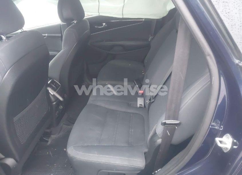 Photo 8 of 2016 Kia Sorento 2.4L LX (VIN 5XYPG4A36GG118455)