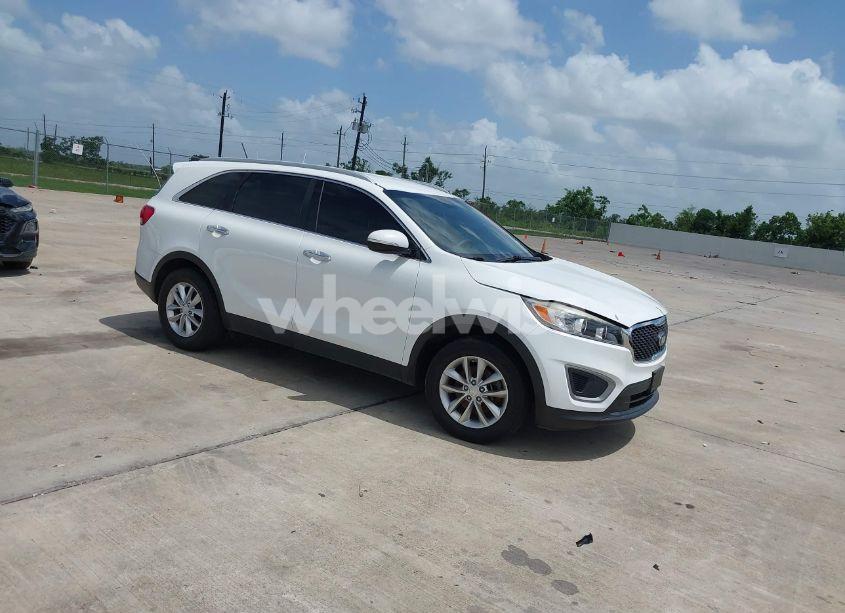 2016 Kia Sorento 2.4L LX (VIN 5XYPG4A36GG121436) main photo