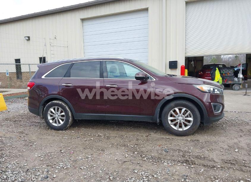 Photo 13 of 2016 Kia Sorento 2.4L LX (VIN 5XYPG4A36GG126569)