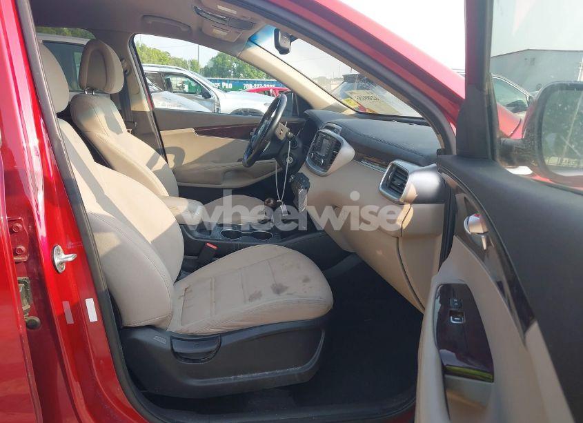 Photo 5 of 2016 Kia Sorento 2.4L LX (VIN 5XYPG4A36GG153948)