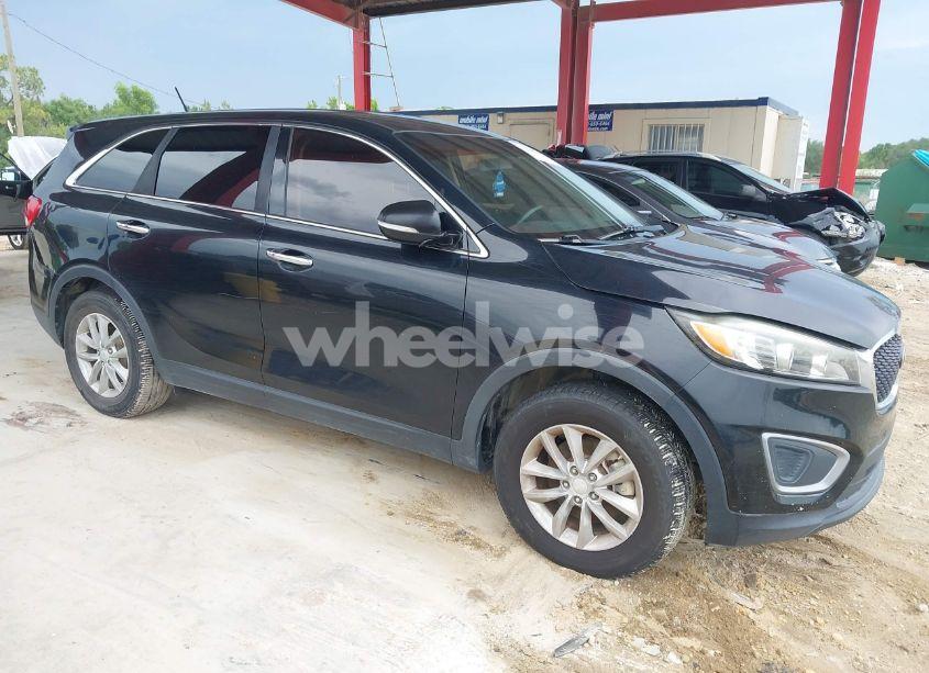 Photo 13 of 2016 Kia Sorento 2.4L L (VIN 5XYPG4A36GG171639)